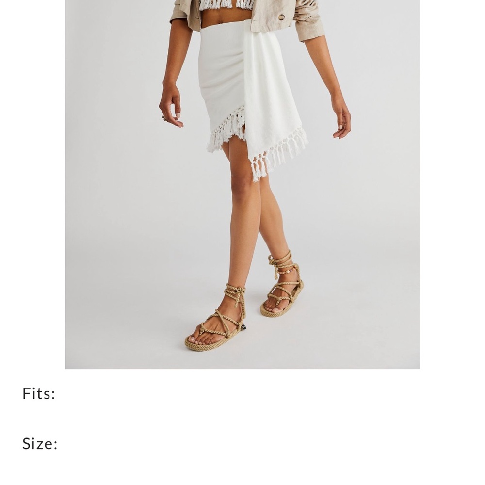 SAYLOR White Asymmetrical Ruffled Mini Skirt
Arleen Set